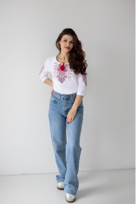 Вишиванка жіноча